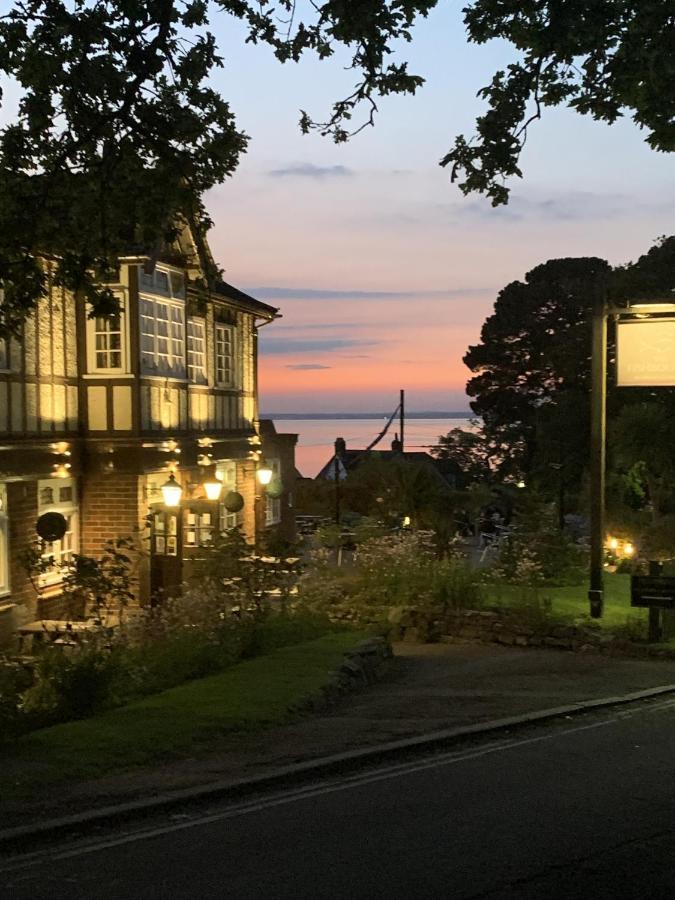 เดอะ ฟิชบอร์น - ไอล์ออฟไวท์ Bed & Breakfast Fishbourne  ภายนอก รูปภาพ
