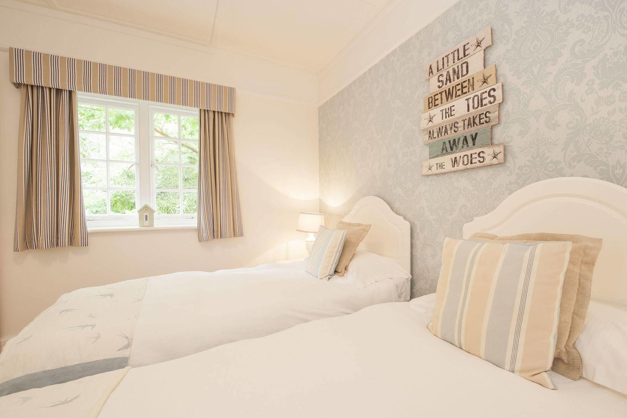 เดอะ ฟิชบอร์น - ไอล์ออฟไวท์ Bed & Breakfast Fishbourne  ภายนอก รูปภาพ
